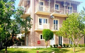 Elias Apartments